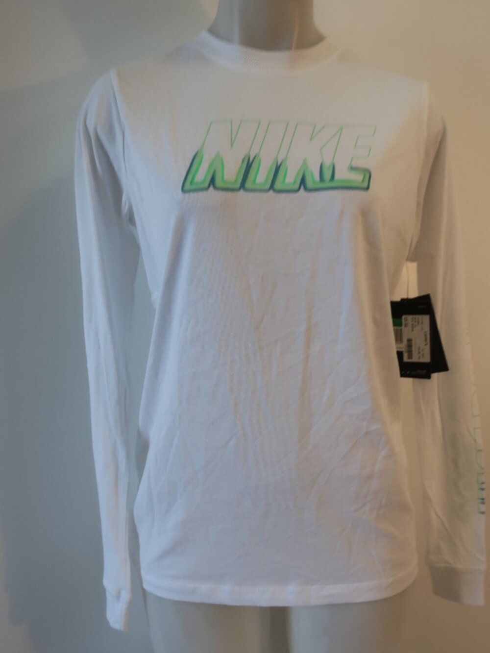 NWT Boys The Nike Tee White Green (Item- 43) Glow in Dark Graphic T-Shirt XL